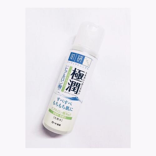 肌研極潤保濕化妝水算是保濕產品中我的回購率極高的單品